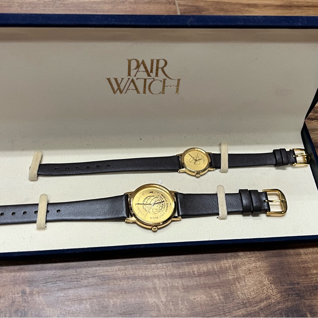 Pair Of World Junior Golf Championship Mens  Womens Gold Plated Watch